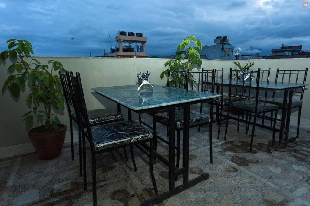 Kathmandu Home Stay & Hostel Bagian luar foto