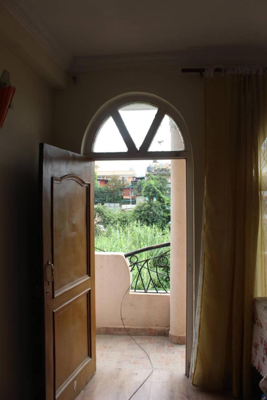 Kathmandu Home Stay & Hostel Bagian luar foto