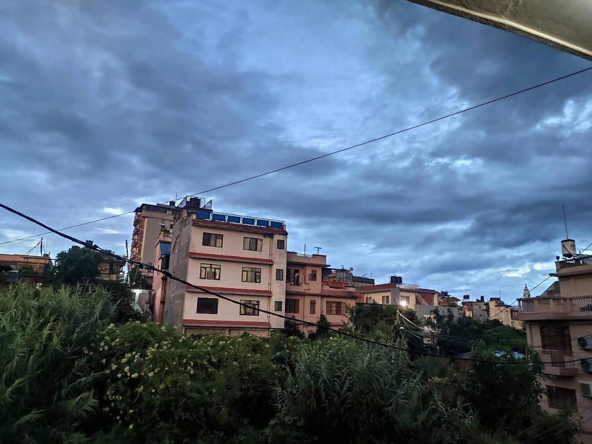 Kathmandu Home Stay & Hostel Bagian luar foto